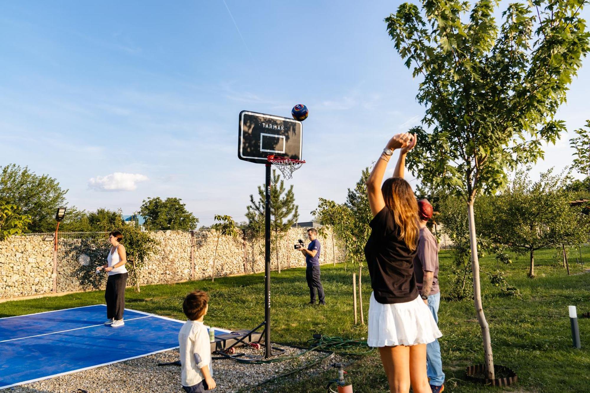 The Tribe Alpaca Retreat Hotel Branesti Екстериор снимка